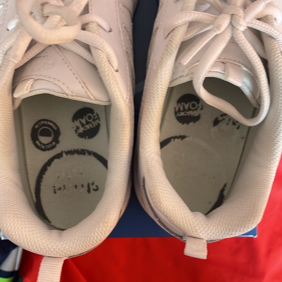 STRIDE RITE Girls White Tennis shoes Sz. 5.5 - Picture 6 of 7